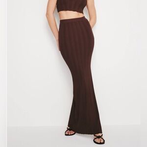 Good American Ribbed Sculpting Maxi Skirt Chocolate Brown NWT Kardashian